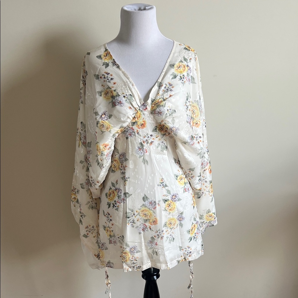 NWT BOO HOO Floral Sheer MINI DRESS  Tie BACK/ half zipper/open/batwing sleeves